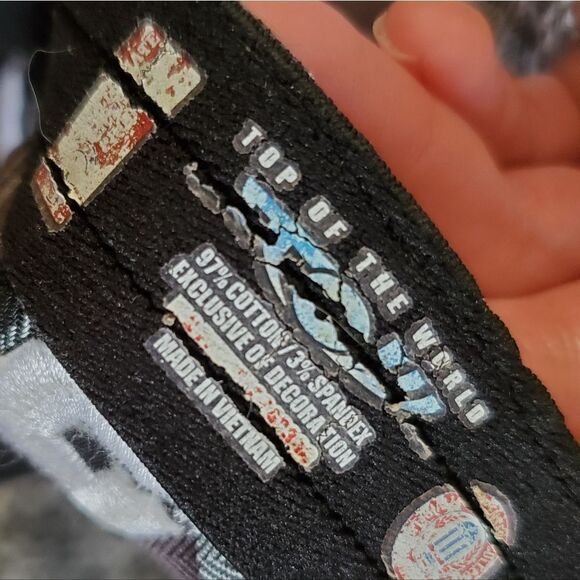 Penn State Plaid Hat - Picture 5 of 6